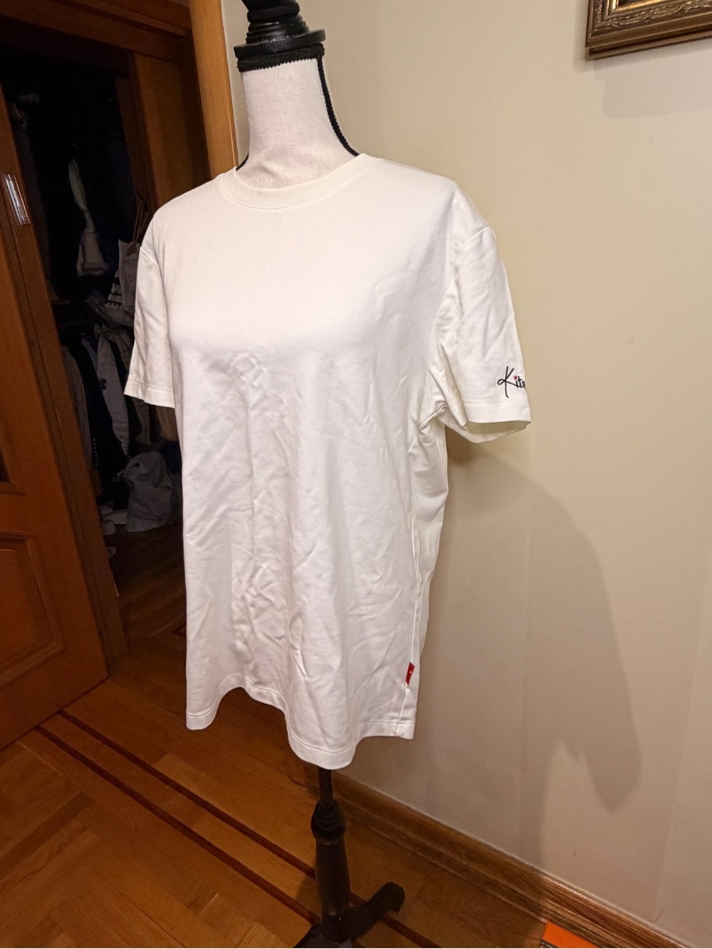 Kiton White Men's Crew Neck T-Shirt Sz 3 XL. Fits Sz XL